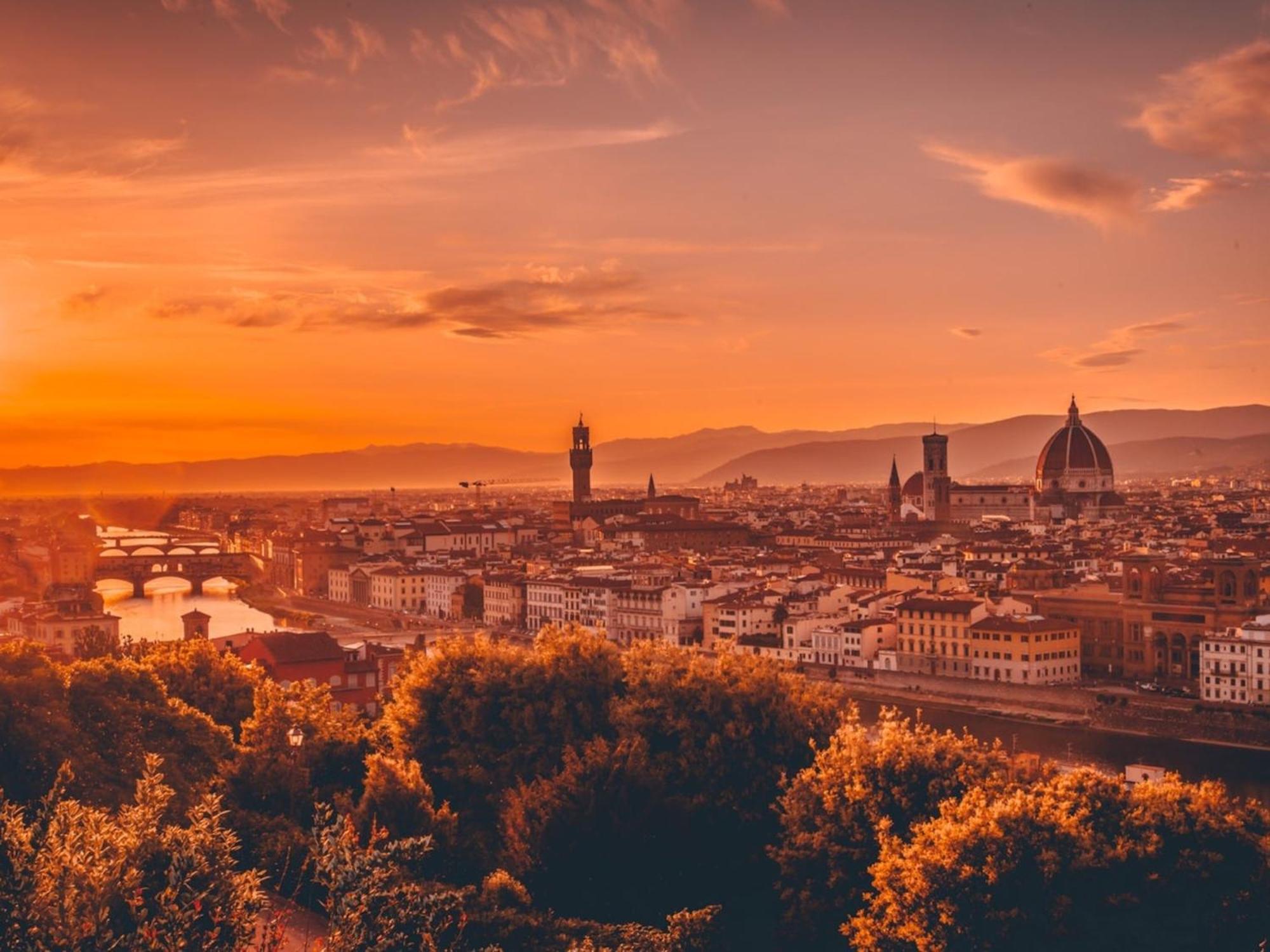 Appartamento Ponte Vecchio Con Posto Auto Su Richiesta ฟลอเรนซ์ ภายนอก รูปภาพ